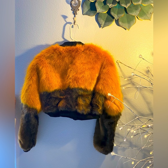 🧡FAUX FUR HIGH WAIST COAT🧡✨ - Picture 2 of 2